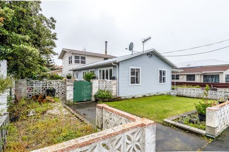 Photo of property in 1/11 Meeanee Quay, Westshore, Napier, 4110