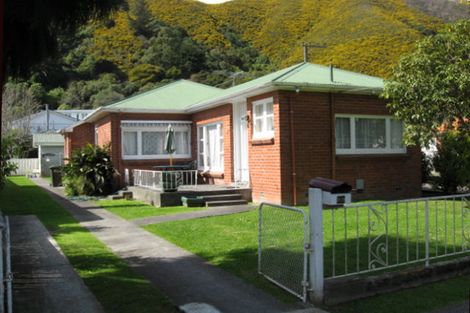 Photo of property in 89 Wyndrum Avenue, Waterloo, Lower Hutt, 5011