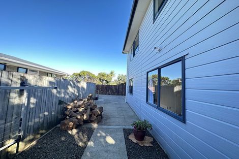 Photo of property in 31a Hiwi Crescent, Titahi Bay, Porirua, 5022