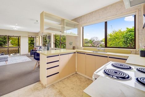 Photo of property in 1/58 Meadway, Sunnyhills, Auckland, 2010