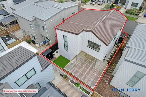 Photo of property in 69 Whare Kauri Road, Papakura, 2110