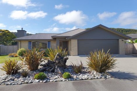 Photo of property in 28 Karoro Place, Karoro, Greymouth, 7805