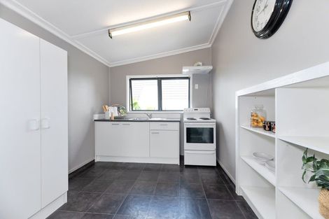 Photo of property in 10a Lewis Street, Blockhouse Bay, Auckland, 0600
