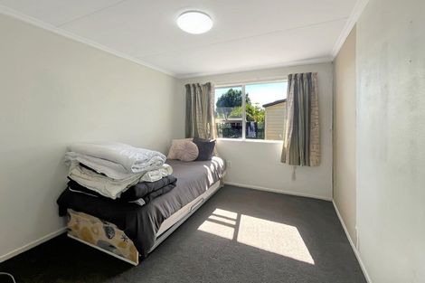 Photo of property in 35 Maxwells Line, Awapuni, Palmerston North, 4412