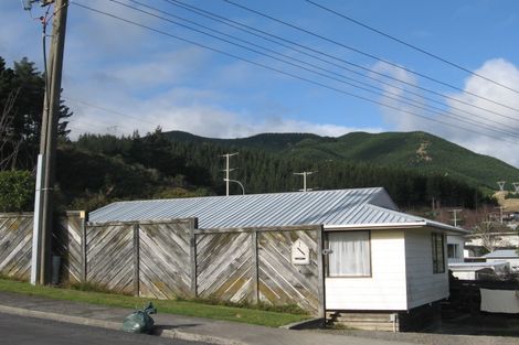 Photo of property in 1 Hookway Grove, Paraparaumu, 5032