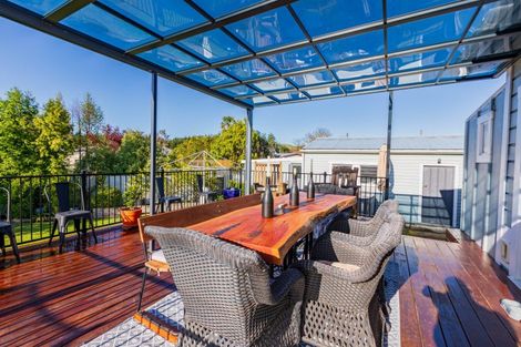 Photo of property in 13 Waverley Street, Waipawa, 4210