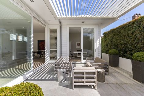 Photo of property in 39 Lawrence Street, Herne Bay, Auckland, 1011