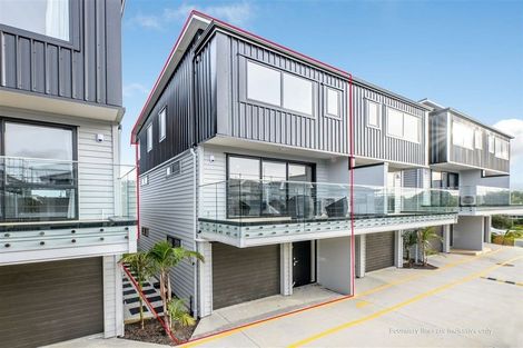 Photo of property in 4/19 Kingdale Road, Henderson, Auckland, 0610