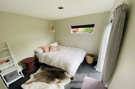 Photo of property in 2/5 Nigel Road, Browns Bay, Auckland, 0630