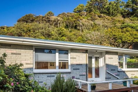 Photo of property in 2/26 Tawa Street, Eastbourne, Lower Hutt, 5013