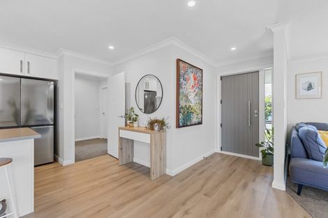 Photo of property in 6 Atlantic Drive, Fitzherbert, Palmerston North, 4410