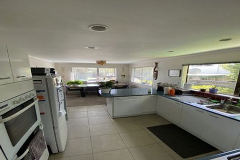 Photo of property in 81 Stewart Drive, Newlands, Wellington, 6037