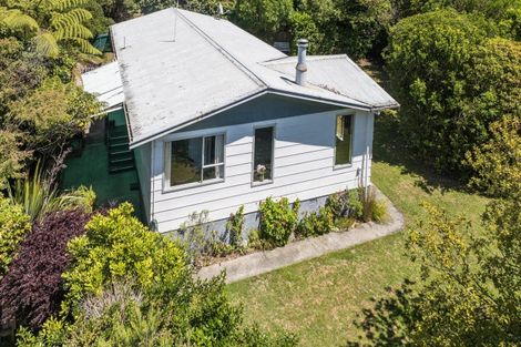Photo of property in 203 Waikawa Road, Waikawa, Picton, 7220