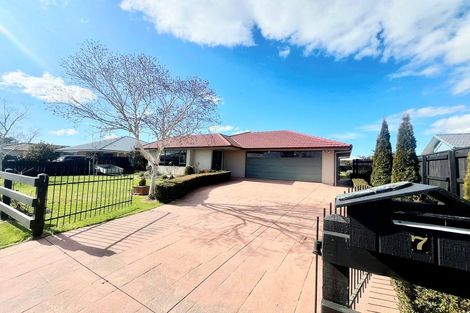 Photo of property in 7 Belgrove Drive, Waipukurau, 4200