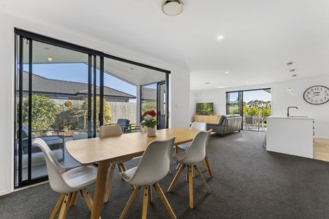 Photo of property in 38 Drabble Crescent, Papamoa Beach, Papamoa, 3118