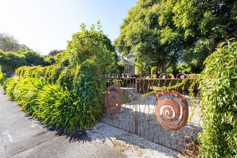 Photo of property in 2 Onslow Street, Hamilton East, Hamilton, 3216