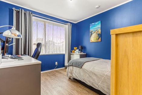 Photo of property in 92 Reynella Drive, Massey, Auckland, 0614