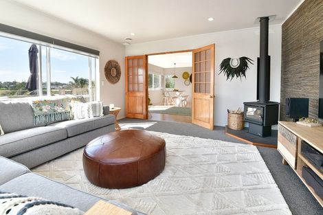 Photo of property in 28 Alec Craig Way, Gulf Harbour, Whangaparaoa, 0930