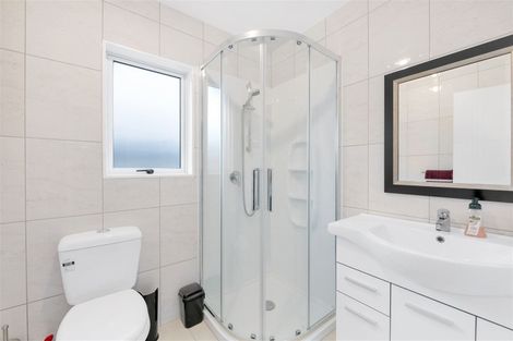 Photo of property in 16 John Broad Place, Flat Bush, Auckland, 2019