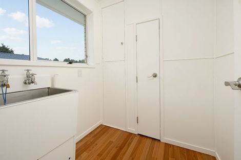 Photo of property in 56 Fitzwater Place, Henderson, Auckland, 0612