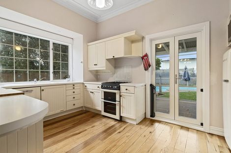 Photo of property in 1 Fow Street, Hamilton Central, Hamilton, 3204