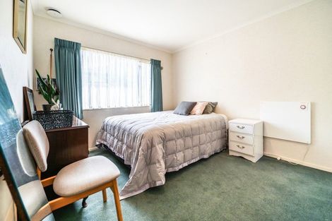 Photo of property in 17 Addington Place, Taradale, Napier, 4112