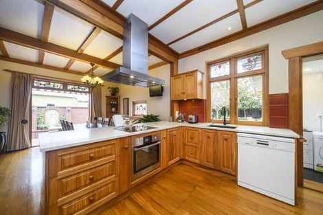 Photo of property in 8 Chaytor Street, West End, Palmerston North, 4410