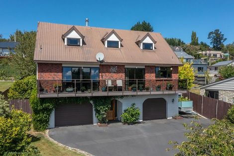 Photo of property in 74 Kinmont Crescent, Kinmont Park, Mosgiel, 9024