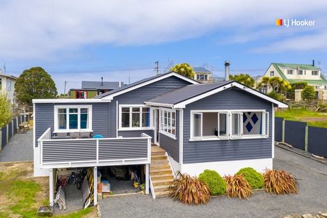 Photo of property in 10 Copeland Street, Brighton, Dunedin, 9035
