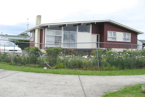 Photo of property in 51 Convair Crescent, Mangere, Auckland, 2022