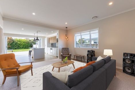 Photo of property in 69 Barraud Street, Dannevirke, 4930