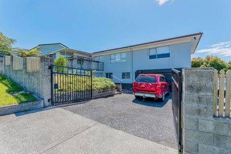 Photo of property in 5 Sumich Place, West Harbour, Auckland, 0618