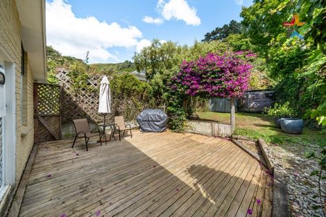 Photo of property in 10 Crawford Grove, Naenae, Lower Hutt, 5011