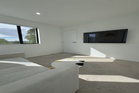 Photo of property in 19d Farwood Drive, Henderson, Auckland, 0612