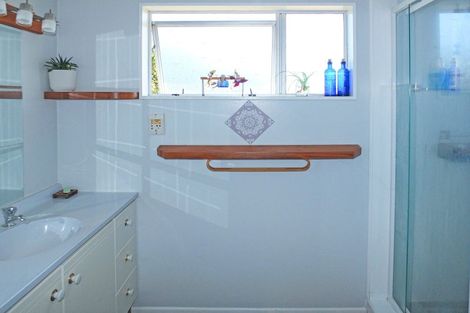 Photo of property in 4 Kennedy Street, Foxton Beach, Foxton, 4815