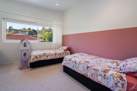 Photo of property in 5 Seaton Road, Murrays Bay, Auckland, 0630
