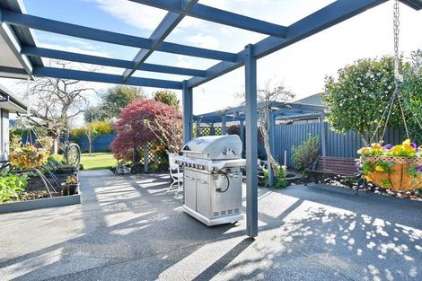 Photo of property in 2 Melford Close, Rangiora, 7400