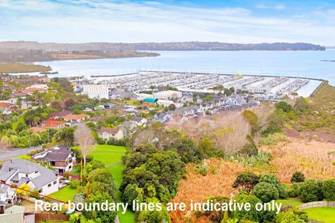 Photo of property in 3 Clearwater Cove, West Harbour, Auckland, 0618