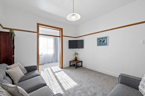 Photo of property in Devonport Apartments, 22/127 Saint Aubyn Street, New Plymouth, 4310
