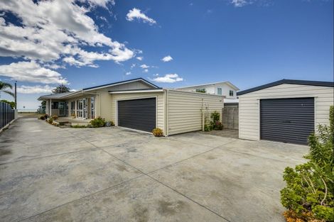 Photo of property in 18 The Esplanade, Westshore, Napier, 4110