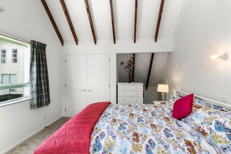 Photo of property in 125a The Parade, Island Bay, Wellington, 6023