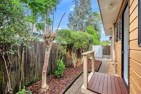 Photo of property in 1/11 Seine Road, Forrest Hill, Auckland, 0620