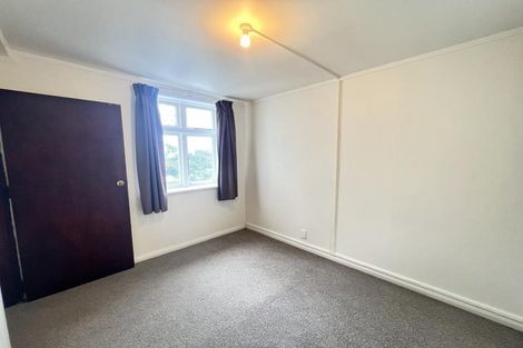 Photo of property in 9 Hungerford Road, Lyall Bay, Wellington, 6022