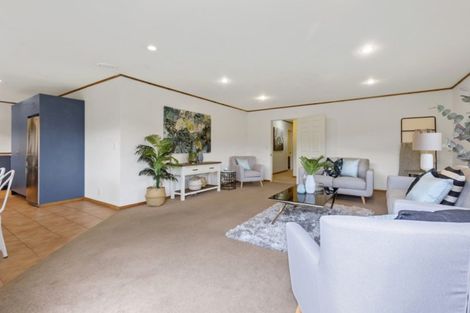 Photo of property in 16 Haast Close, Kelson, Lower Hutt, 5010