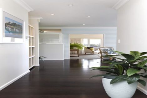 Photo of property in 102 Mellons Bay Road, Mellons Bay, Auckland, 2014