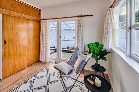 Photo of property in 35 Allen Terrace, Tawa, Wellington, 5028
