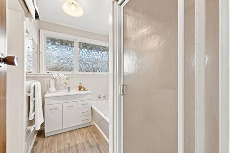 Photo of property in 20 Ramore Place, Redwood, Christchurch, 8051