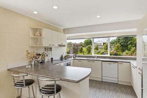 Photo of property in 34 Sunburst Court, Paraparaumu Beach, Paraparaumu, 5032