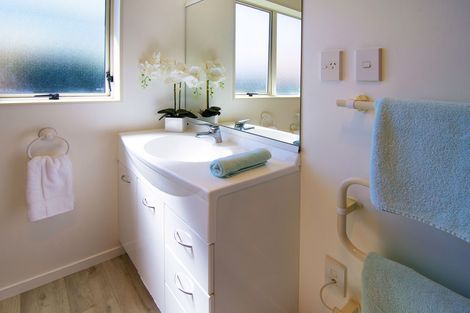 Photo of property in Holdsworth Villas, 59/2 William Donald Drive, Solway, Masterton, 5810