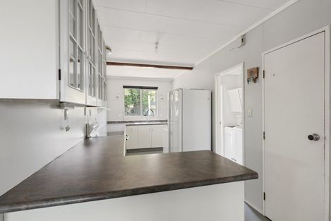 Photo of property in 21 Ruru Street, Waikanae, 5036